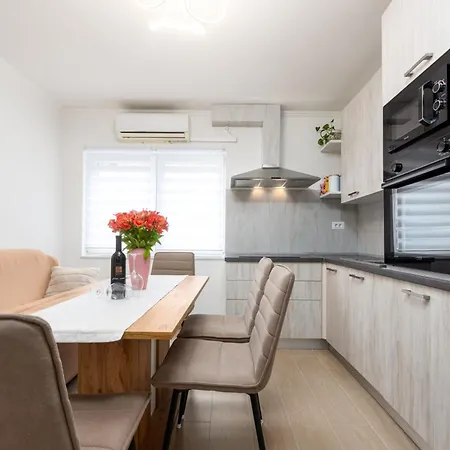 아파트 Any - 3 Bedrooms, Free Wifi, Old Town *