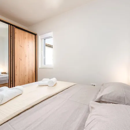 Any - 3 Bedrooms, Free Wifi, Old Town Zadar