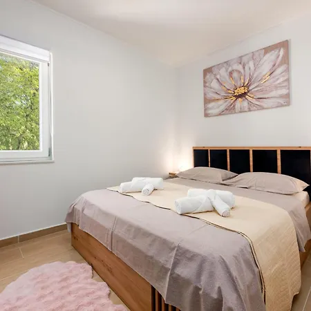 Apartment Any - 3 Bedrooms, Free Wifi, Old Town