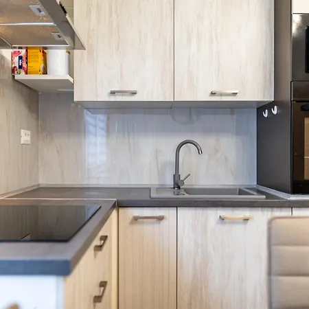 Any - 3 Bedrooms, Free Wifi, Old Town 아파트