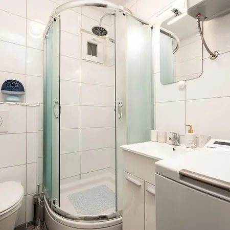 Any - 3 Bedrooms, Free Wifi, Old Town 아파트
